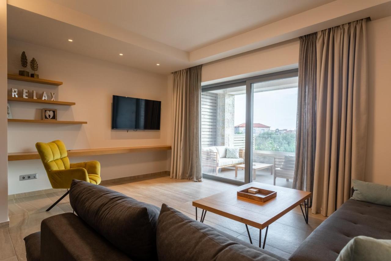Linari Villas Stoupa Exterior photo